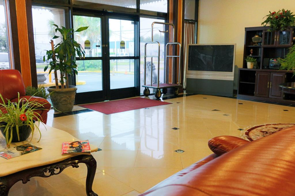 Great Value Inn Houston/Galleria エクステリア 写真
